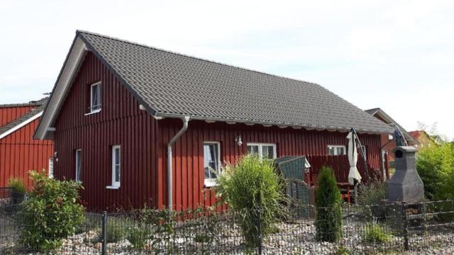 Schönes Ferienhaus in Zierow mit Terrasse und Grill