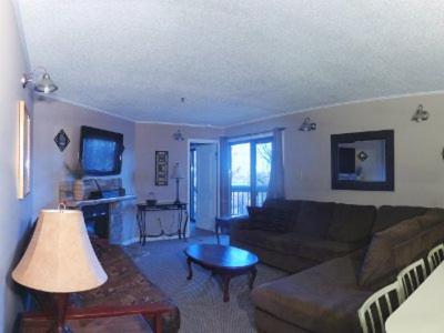 Winterplace Condos - Ski in Ski out E104