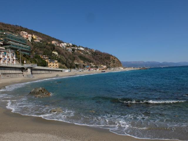 Quieta casetta in una Liguria insolita