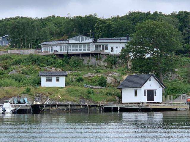 Exclusive house with private boathouse