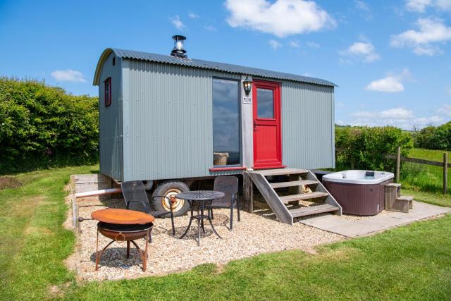 The Big Cwtch Shepherd's Hut