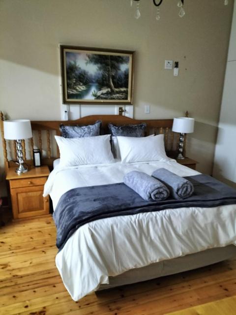 Uitenhage Apartment - 4 Graaff-Reinet Rd