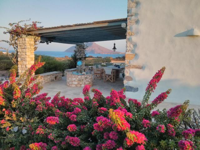 Villa Votsalo Paros (150 meters from sea)