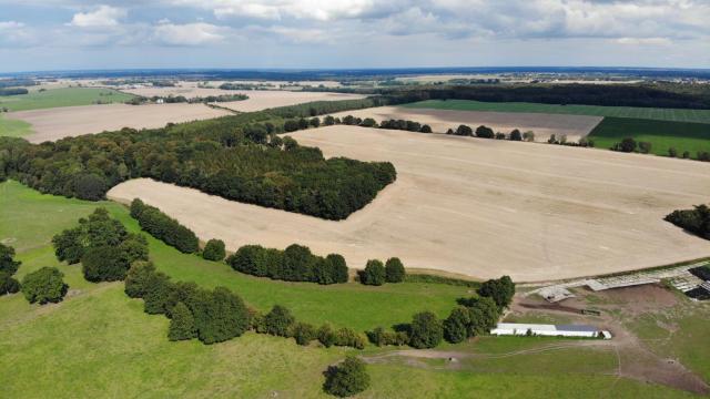 Peenehof Köppen - Ferienwohnungen & Schlaffässer