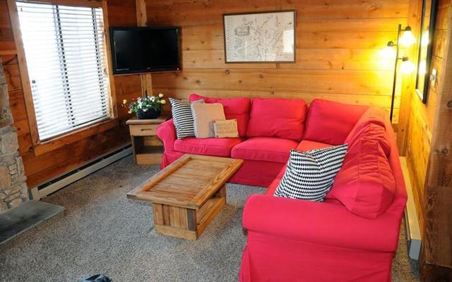 Seven Springs Swiss Mountain 3 Bedroom Standard Condo, Sleeps 8! condo