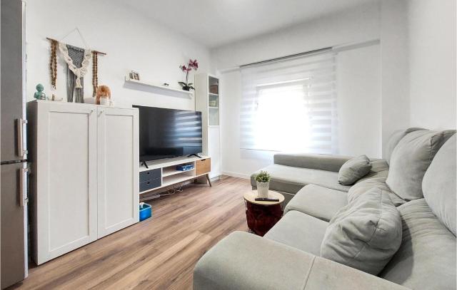 Beautiful Apartment In Castelló De La Plana