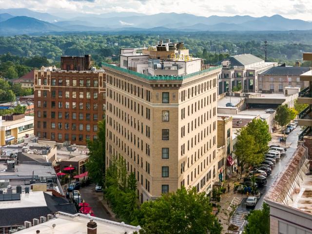 Flat Iron Hotel