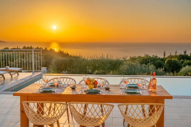 Fiscardo Luxury Stone Villa Suzana ,with sunset view!