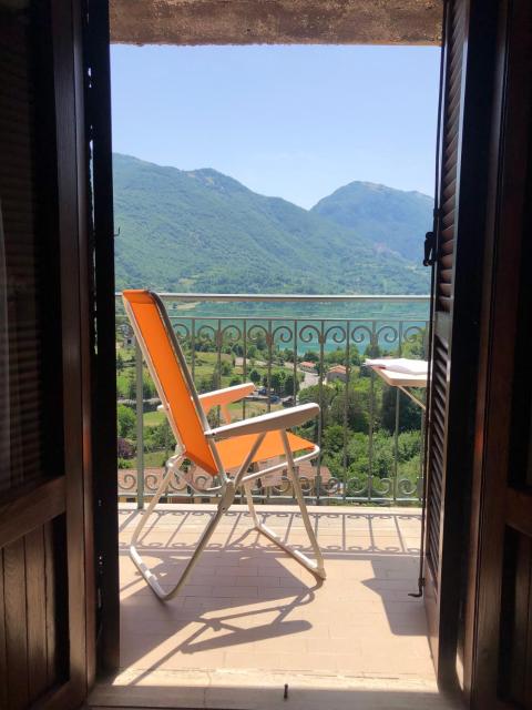 Stanza con terrazzo Vista Lago - LAKEHOLIDAY IT