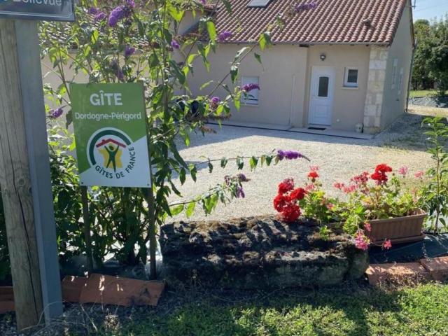 Maison récente climatisée avec jardin privatif, proche Brantôme et sites touristiques du Périgord - FR-1-616-305