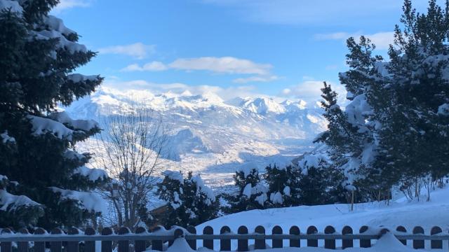 2,5 pièces à Haute-Nendaz, grande terrasse, piscine, sauna, tennis