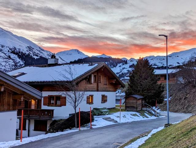 Maisonette-Wohnung in Rueras bei Sedrun - 200m zum Bahnhof - Perfekt für Ski & Ausflüge