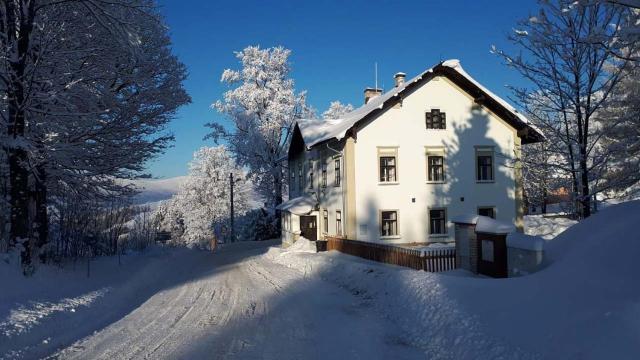 Stará Škola Hedeč