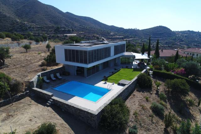 Luxury Villa Pluto Stunning Mountain Views