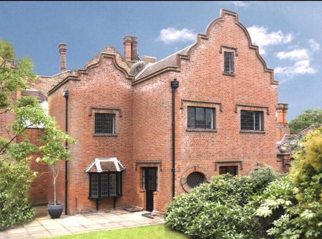 Luxury 3 Bed House on the Estate of 17th Century Manor House