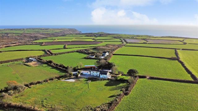 Arrowan Common Farm Cottages