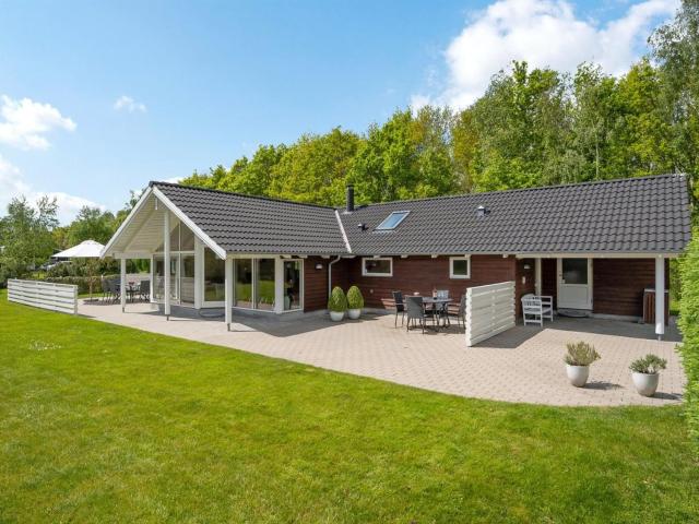 Holiday Home Tialda - 1-3km from the sea in Lolland- Falster and Mon by Interhome