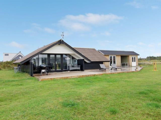 Holiday Home Olesia - 250m from the sea in Western Jutland by Interhome