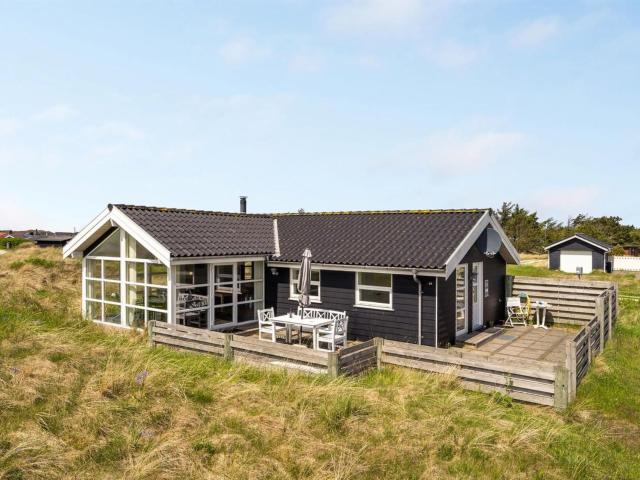 Holiday Home Dreng - 800m from the sea in NW Jutland by Interhome