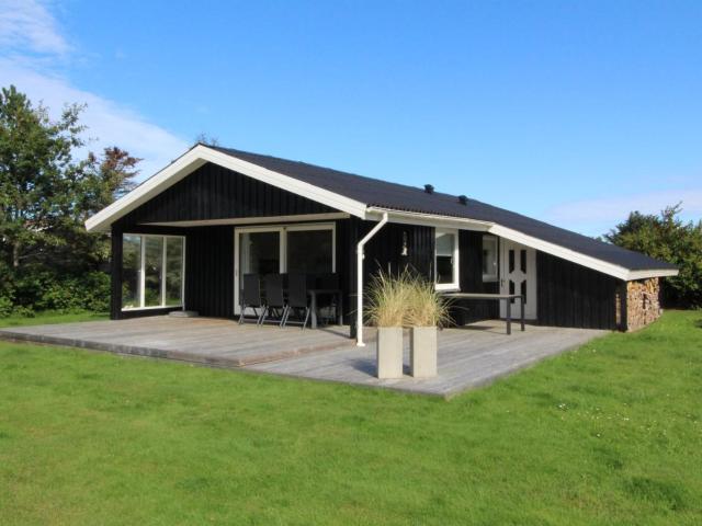 Holiday Home Bent - 750m from the sea in NW Jutland by Interhome