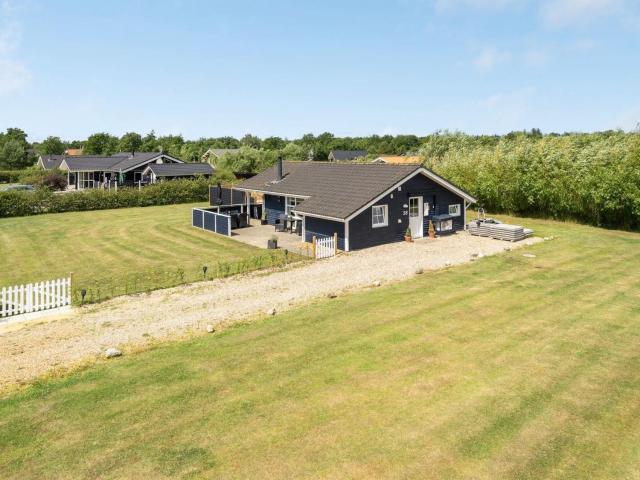 Holiday Home Shalin - 1-4km to the inlet in Western Jutland by Interhome