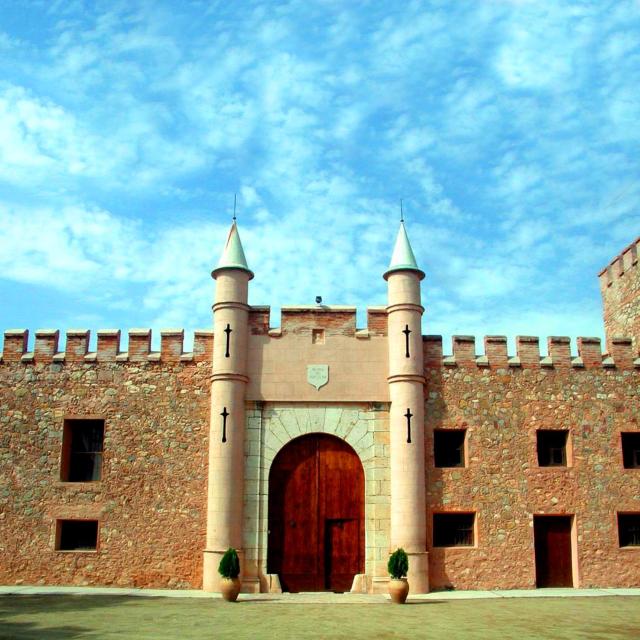 Masía de San Juan Casas número 3 y 5, con piscina, aire acondicionado y vistas a la montaña