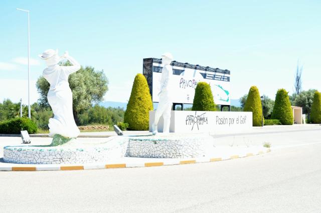 Espectacular Chalet Adosado para Vacaciones en Panorámica Golf Sant Jordi