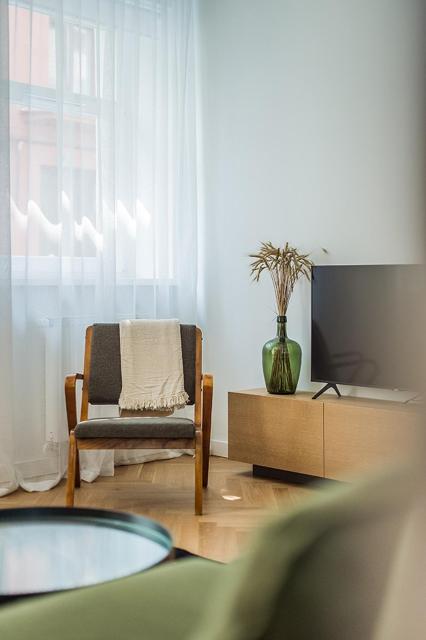 Kaunas Town Hall apartment 5A by URBAN RENT