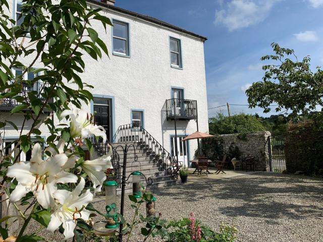 Riverbank House Bed and Breakfast Innishannon