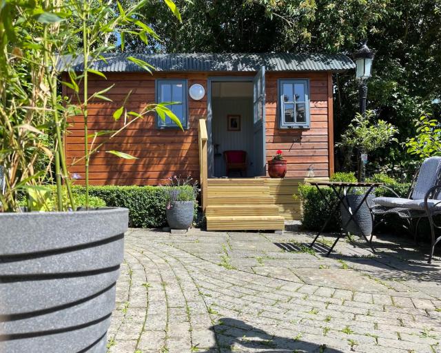 Lilac Hut Shepherds Hut