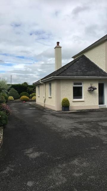 ChestNut View Oldcastle 1 bed-room self catering