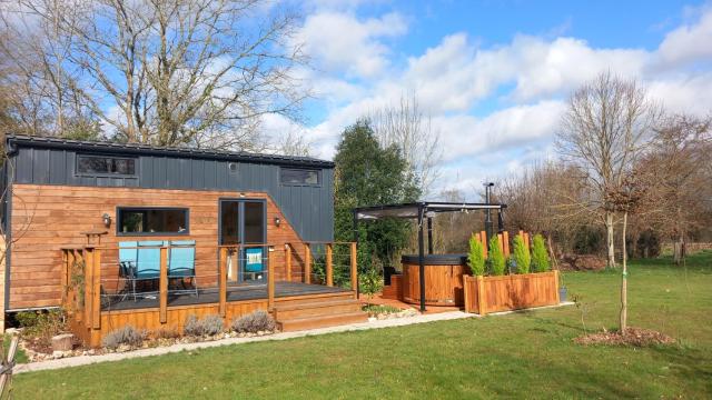 INSOLITE La Tiny House du Lutin Many et son Bain Nordique