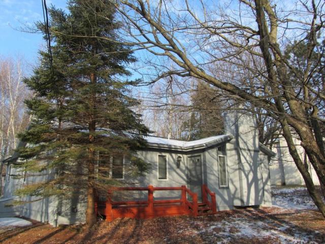 Cozy Pocono Cottage near Jack Frost Jim Thorpe