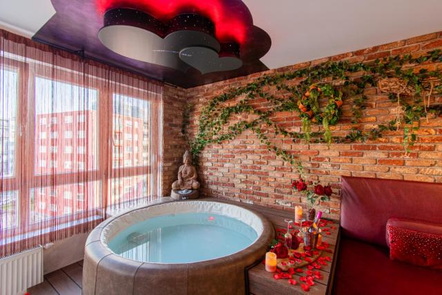 Jacuzzi - Love - BDSM - Extra Luxury - EV chargger - Valentine's Day - Red Room - Flexible SelfCheckIns 28