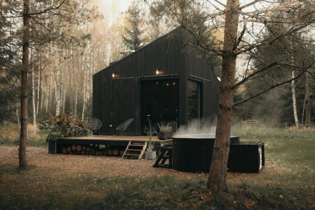 Briežu Stacija Off Grid Cabin