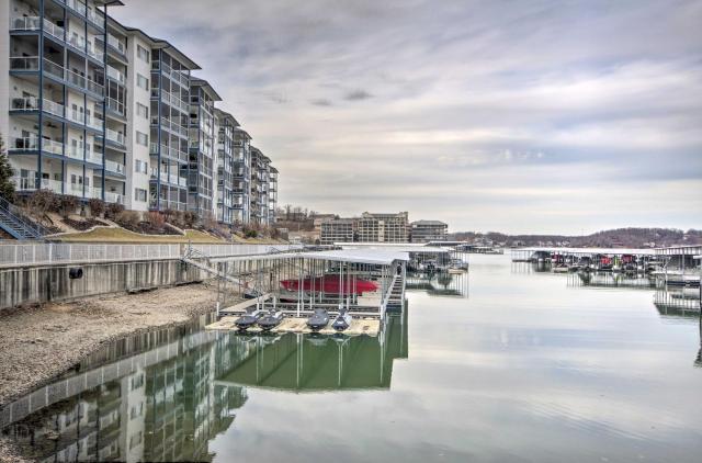 Breezy Lake Ozark Escape Dock, Slip and Pool!