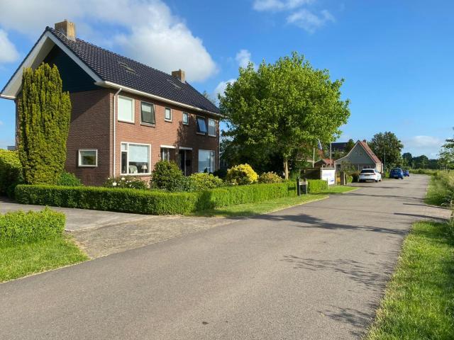 Woning aan het water in het Friese Merengebied