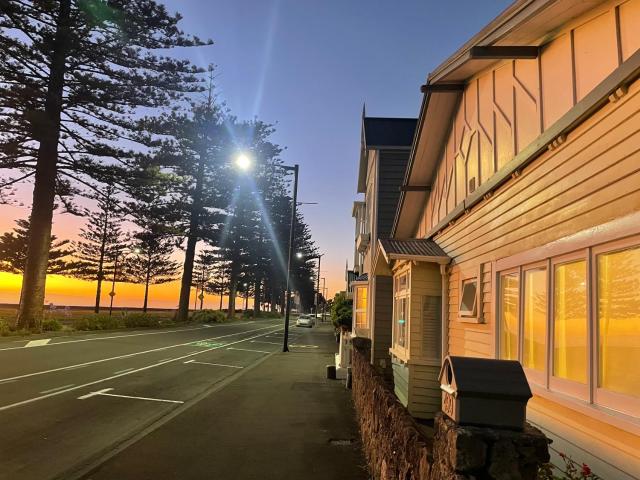 Beach Front Cottage Napier