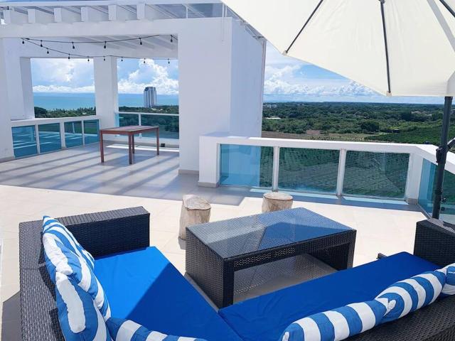 Playa Blanca Penthouse with Breathtaking Ocean Views - King Bed