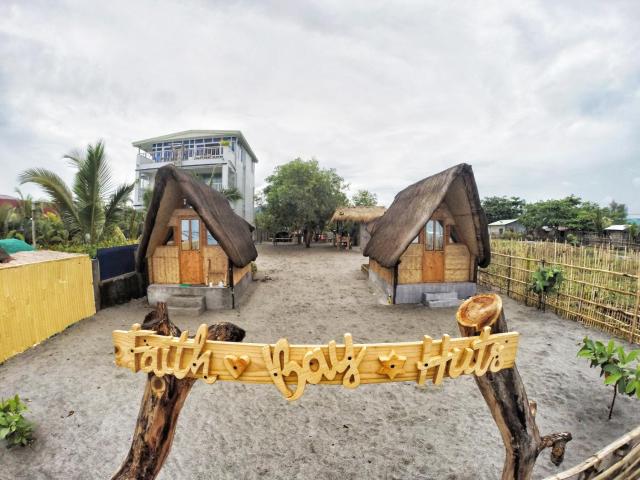 Beach Front Hut - Faith Bay Huts 1