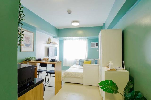 Vicar Home by Serin East Tagaytay