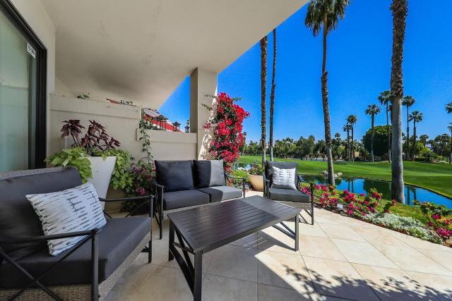 Palm Valley Full Access to Golf, Tennis, and Pickle Ball- Luxury 3 King Beds 3 Full Baths