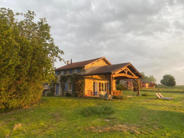 Maison 3 chambres, piscine, 2 hectares de jardin