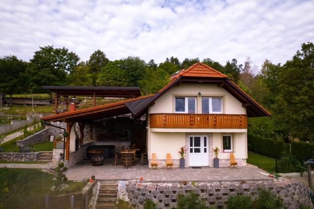 Vineyard cottage Na hribu