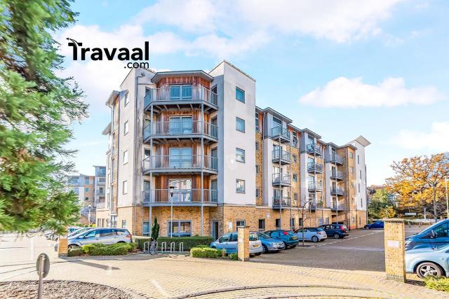 Travaal.©om - 2 Bed Serviced Apartment Farnborough