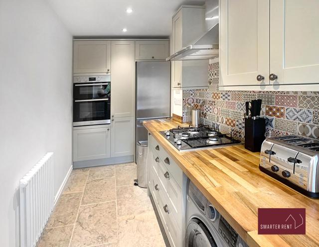 Farnborough - Newly Refurbished 2 Bedroom Home