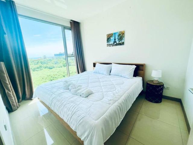 Luxurious 1-BDR W/Panoramic View Riviera Jomtien