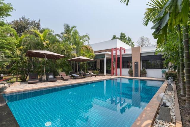 Countryside Villa, 2 Bedroom Villa, Infinity Pool and maid service