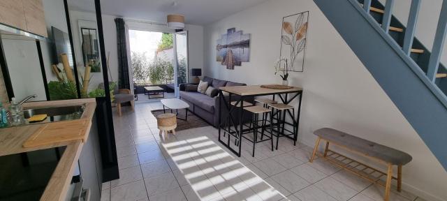 En hyper centre, logement climatisé entièrement rénové! Netflix - Amazon Prime - Terrasse - Le Nature Zen