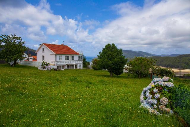 Beachfront Surf & Holiday House, Charming & Quiet